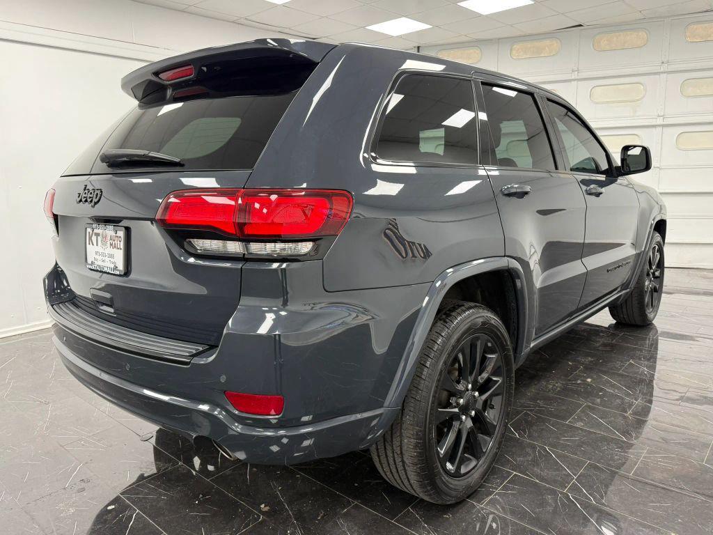 used 2017 Jeep Grand Cherokee car, priced at $13,495