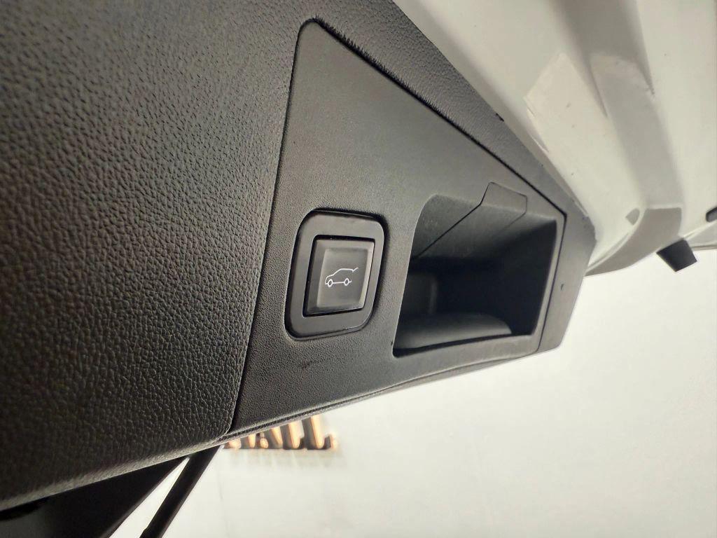 used 2019 Cadillac XT5 car, priced at $12,995
