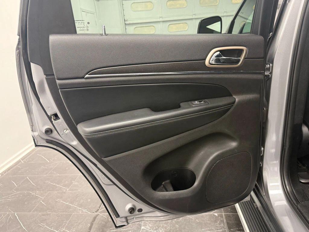 used 2016 Jeep Grand Cherokee car, priced at $10,995