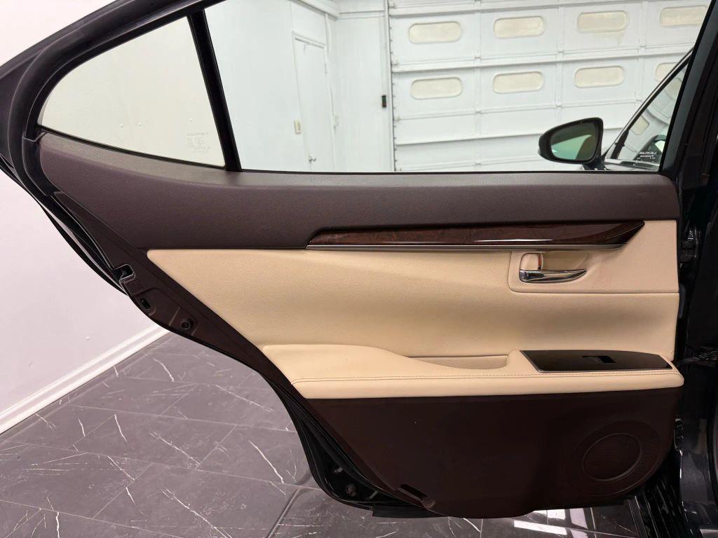 used 2017 Lexus ES 350 car, priced at $14,495