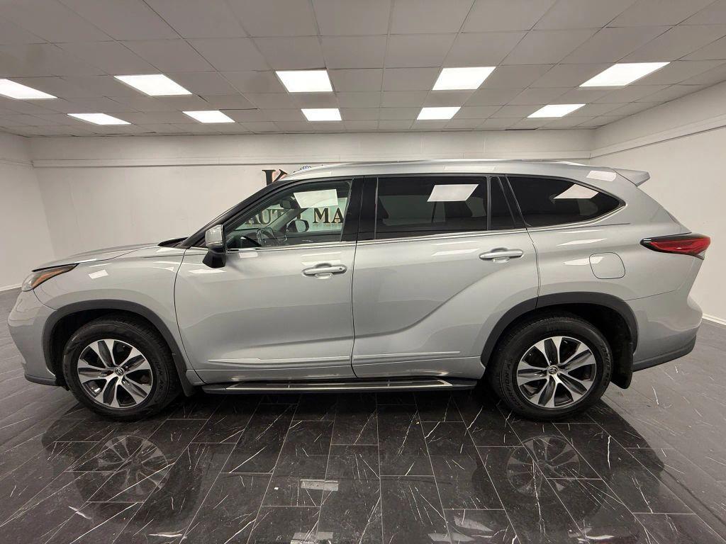 used 2021 Toyota Highlander car, priced at $21,995