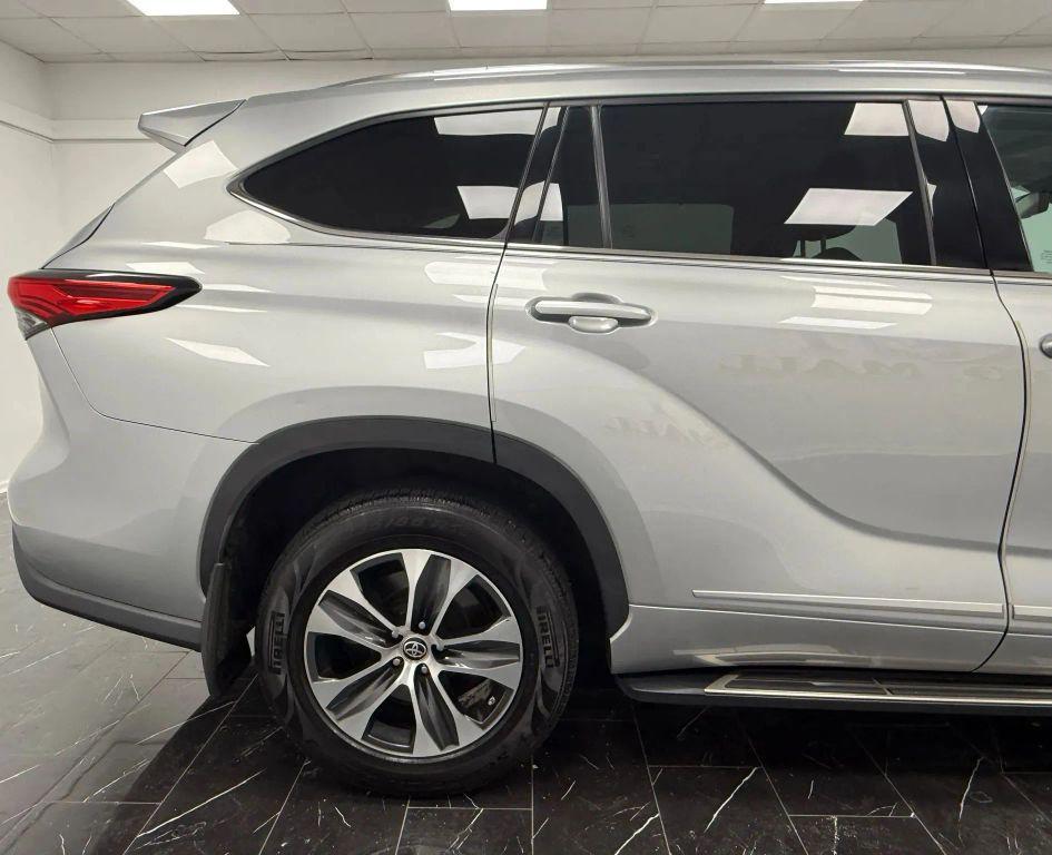 used 2021 Toyota Highlander car, priced at $21,995