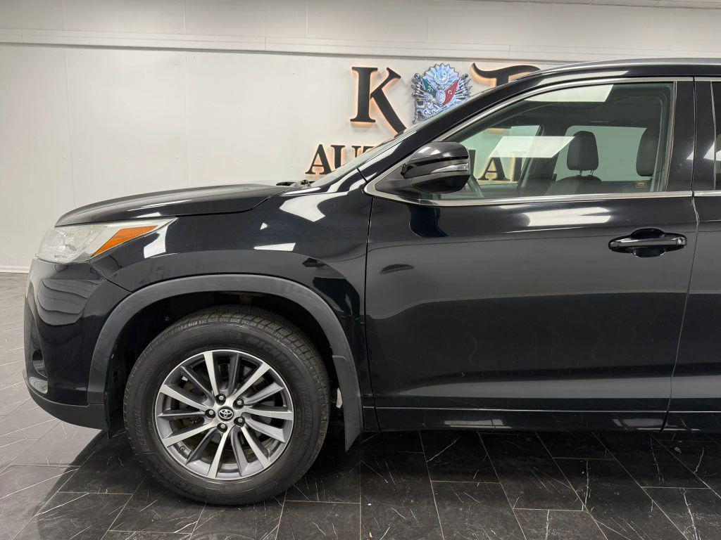 used 2018 Toyota Highlander car, priced at $15,995