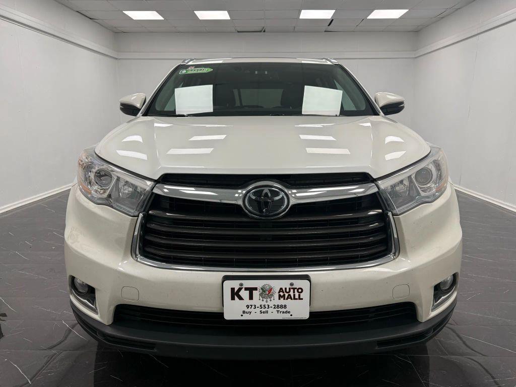 used 2016 Toyota Highlander car, priced at $16,995