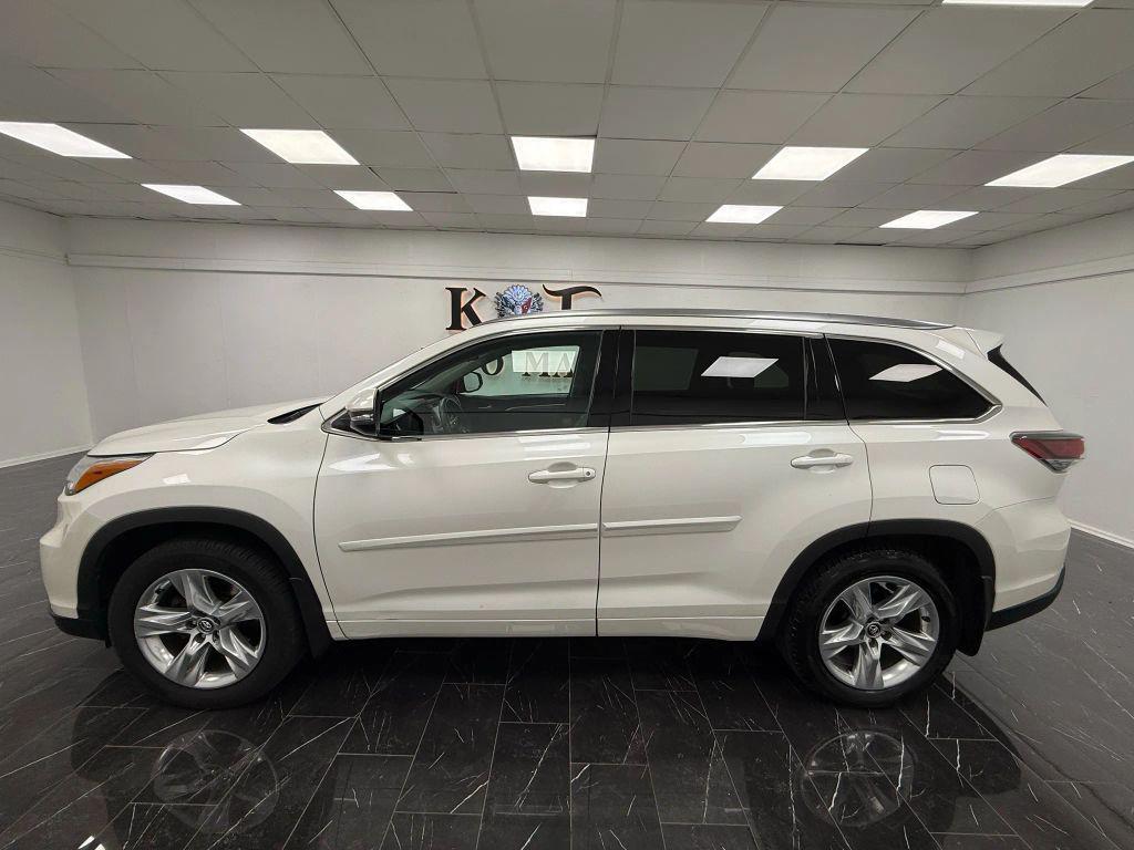 used 2016 Toyota Highlander car, priced at $16,995