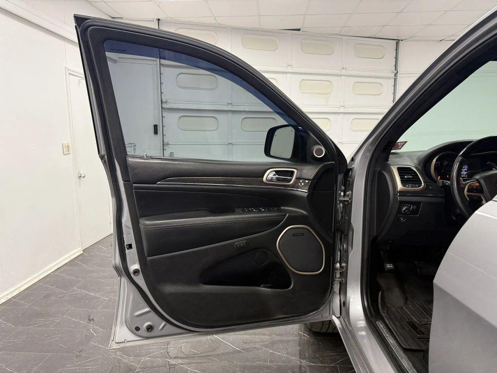 used 2017 Jeep Grand Cherokee car, priced at $13,995