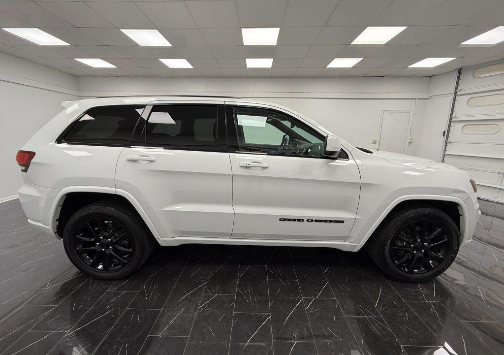 used 2017 Jeep Grand Cherokee car, priced at $12,495