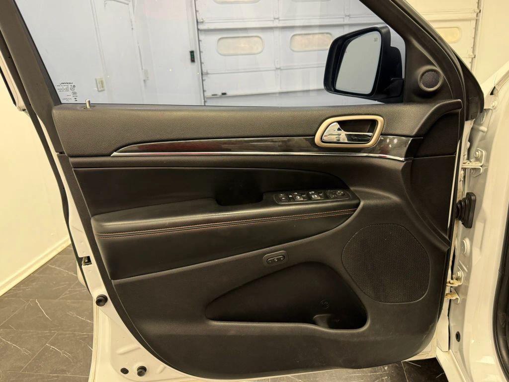 used 2016 Jeep Grand Cherokee car, priced at $12,495