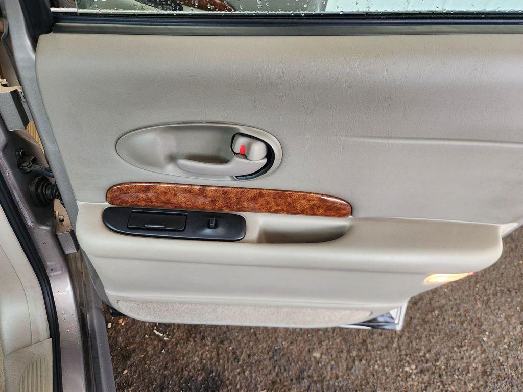 used 2000 Buick LeSabre car, priced at $6,795