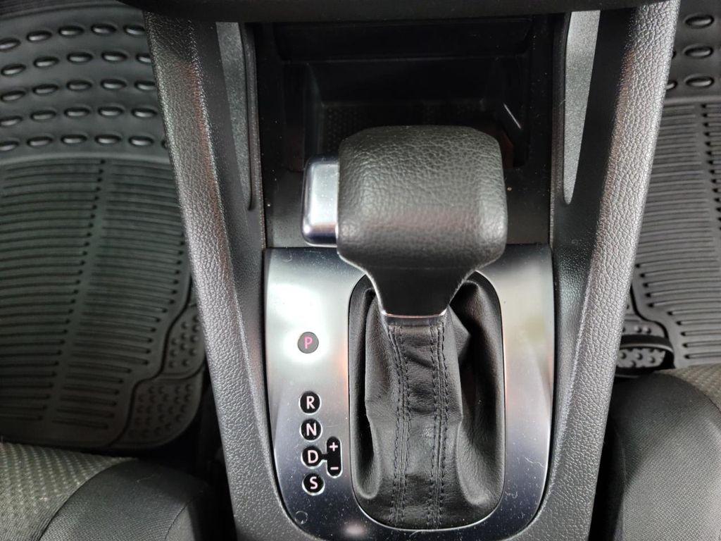 used 2009 Volkswagen Rabbit car, priced at $6,495