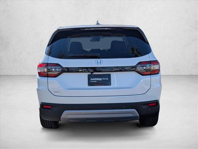 new 2025 Honda Pilot car, priced at $45,670