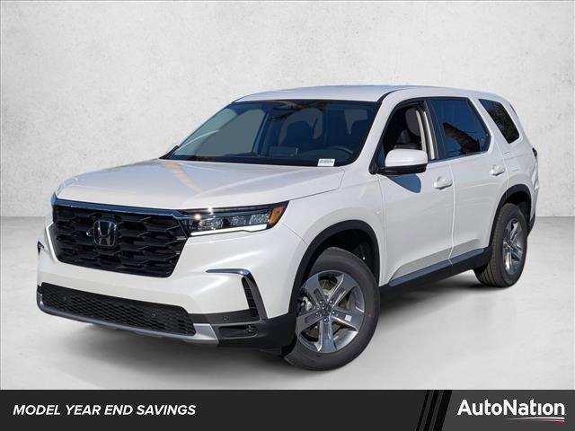 new 2025 Honda Pilot car, priced at $45,670