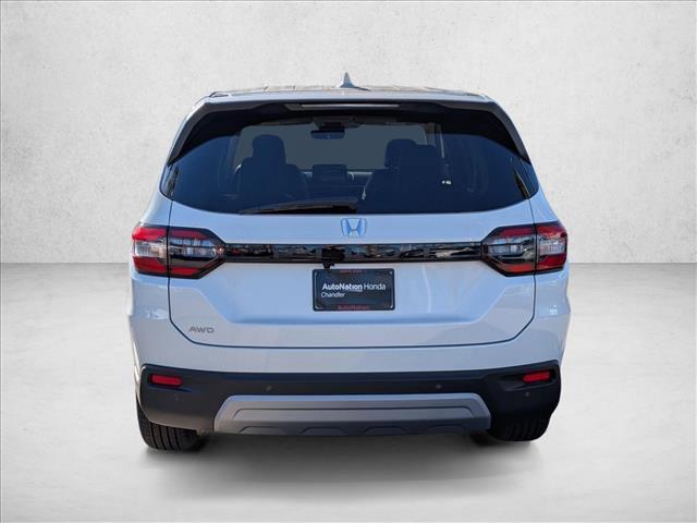 new 2025 Honda Pilot car, priced at $45,122