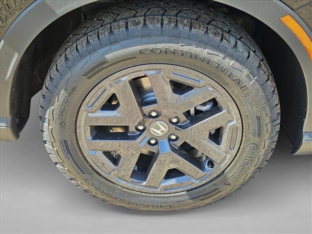 new 2026 Honda CR-V Hybrid car, priced at $40,195