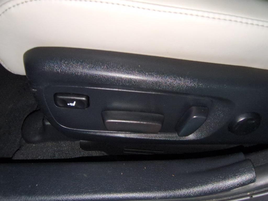 used 2018 Toyota Avalon car, priced at $25,400