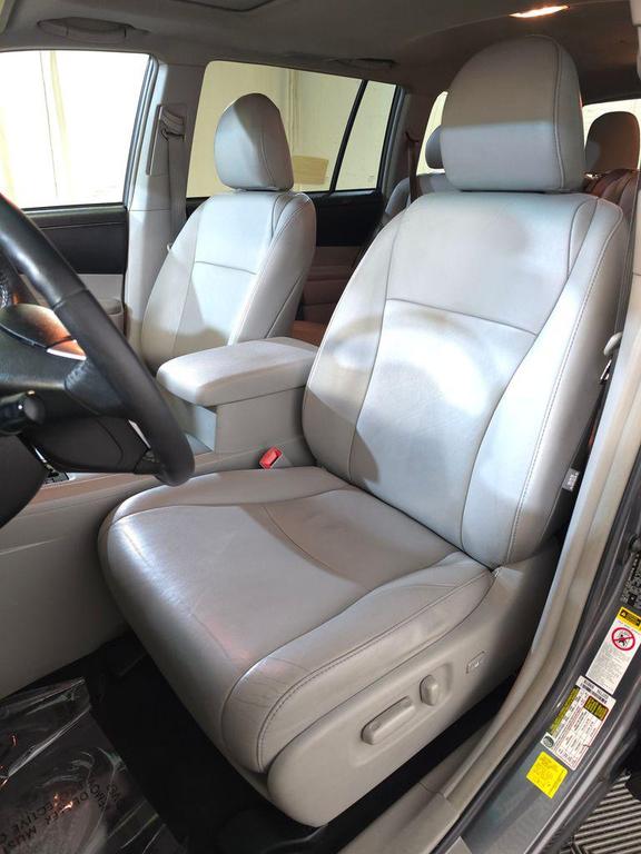 used 2011 Toyota Highlander car