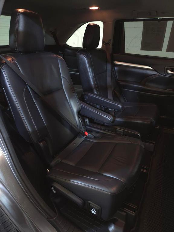 used 2017 Toyota Highlander car, priced at $21,400