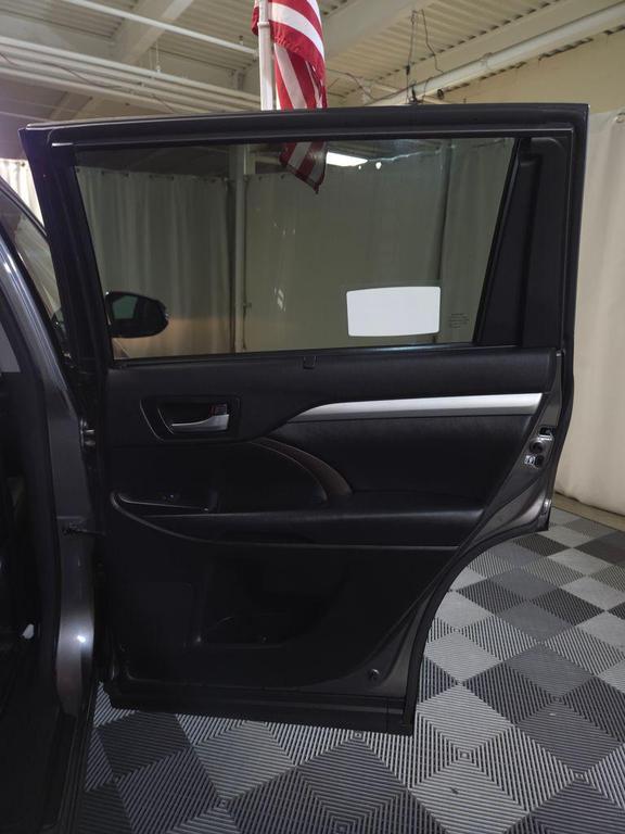 used 2017 Toyota Highlander car, priced at $21,400