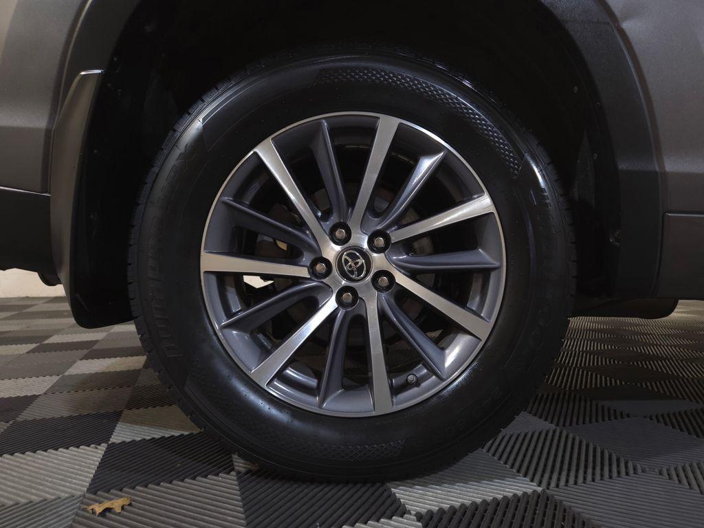 used 2017 Toyota Highlander car, priced at $21,400