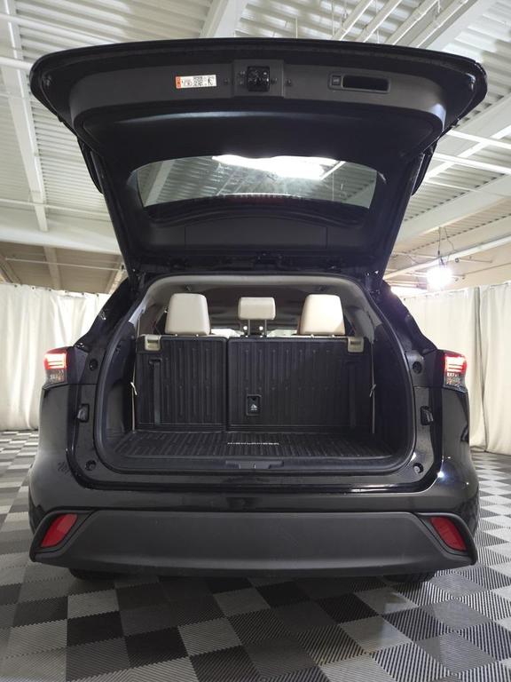 used 2025 Toyota Highlander car, priced at $43,595