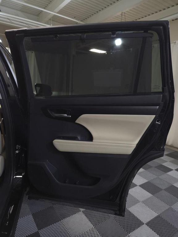 used 2025 Toyota Highlander car, priced at $43,595