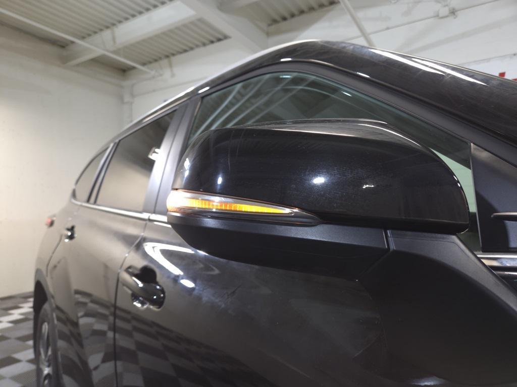 used 2025 Toyota Highlander car, priced at $43,595