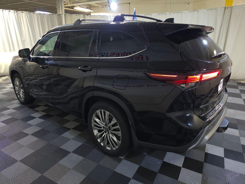 used 2024 Toyota Highlander car, priced at $49,654