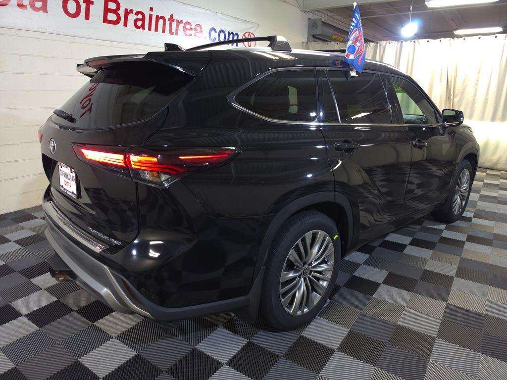 used 2024 Toyota Highlander car, priced at $49,654