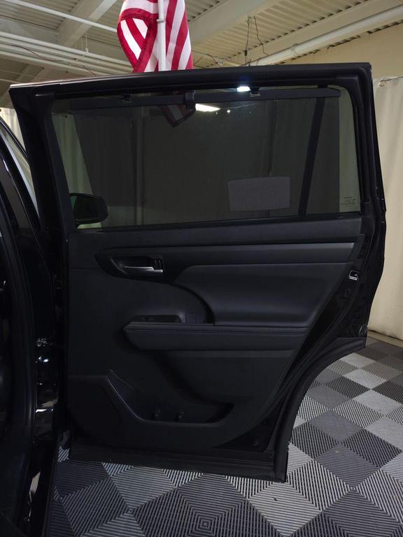 used 2025 Toyota Highlander car, priced at $47,454