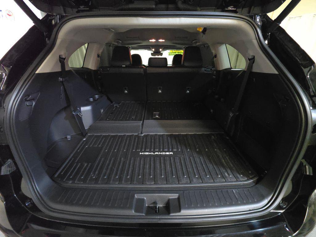 used 2025 Toyota Highlander car, priced at $47,454