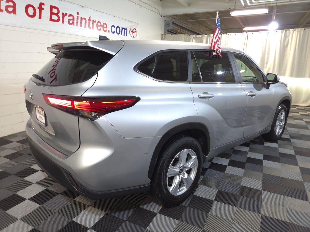used 2023 Toyota Highlander car, priced at $30,595