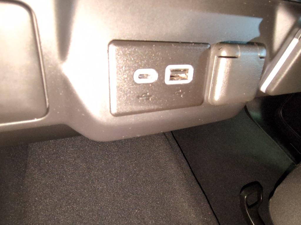 used 2023 GMC Sierra 1500 car, priced at $31,500