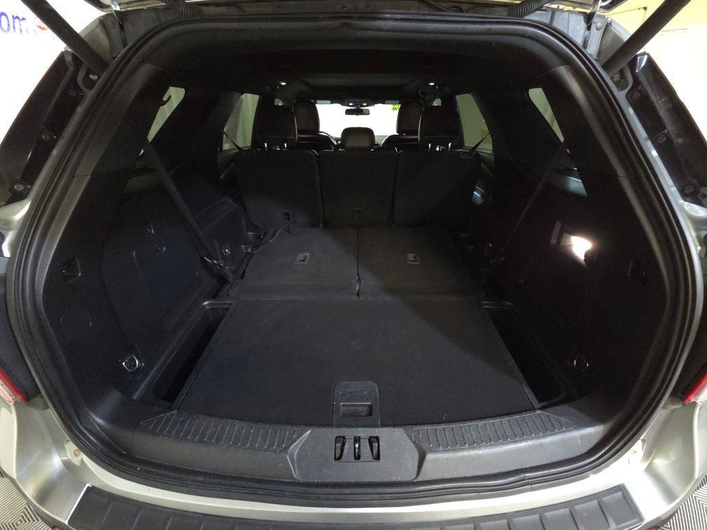 used 2020 Ford Explorer car