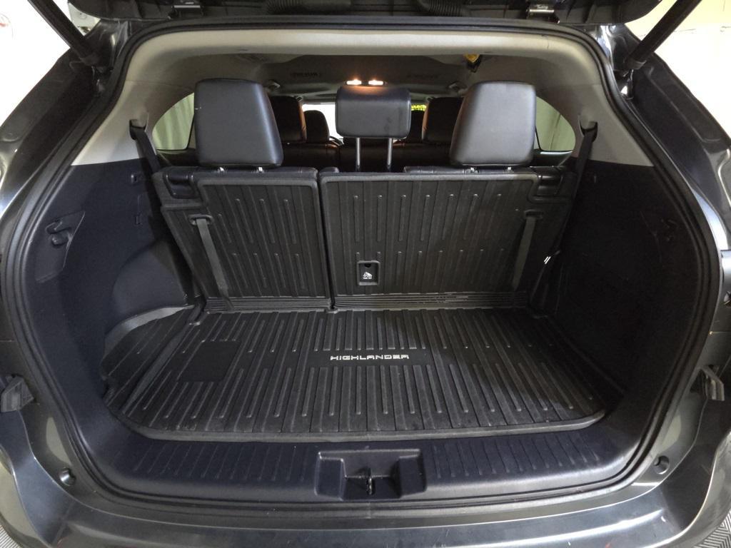 used 2020 Toyota Highlander car, priced at $31,975