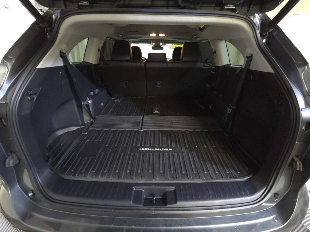 used 2020 Toyota Highlander car, priced at $31,975