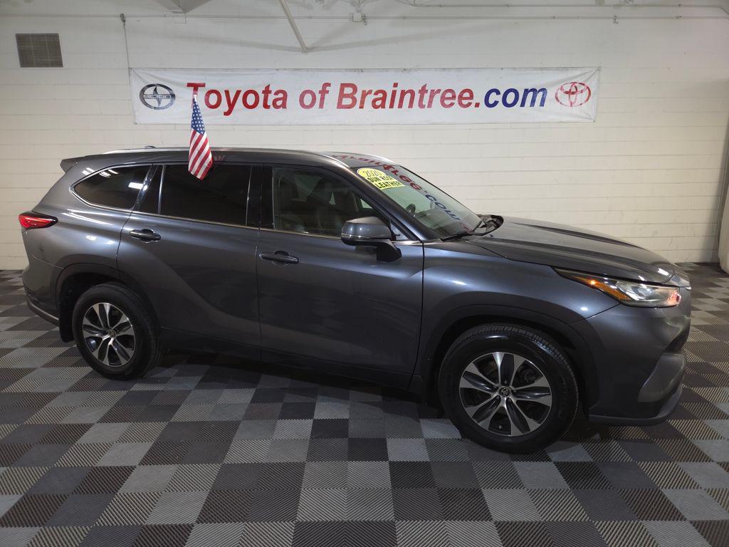 used 2020 Toyota Highlander car, priced at $31,975
