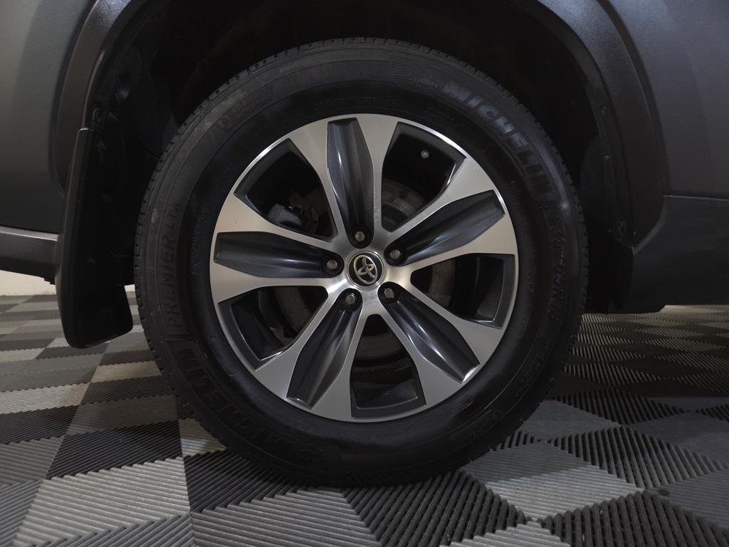 used 2020 Toyota Highlander car, priced at $31,975