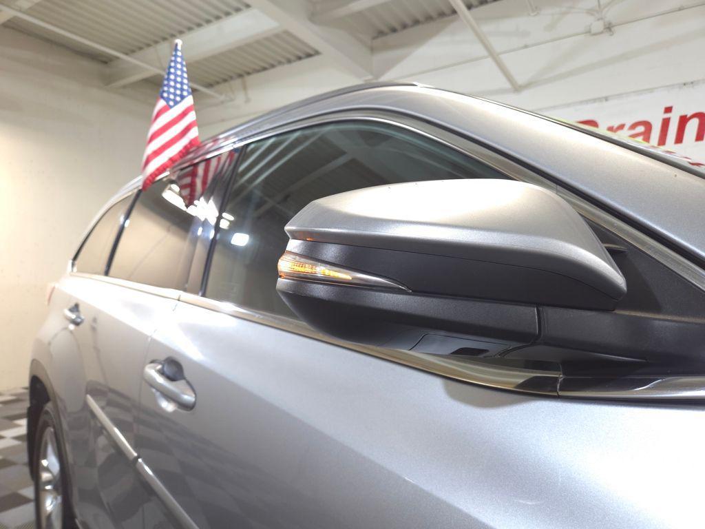 used 2015 Toyota Highlander car, priced at $16,500