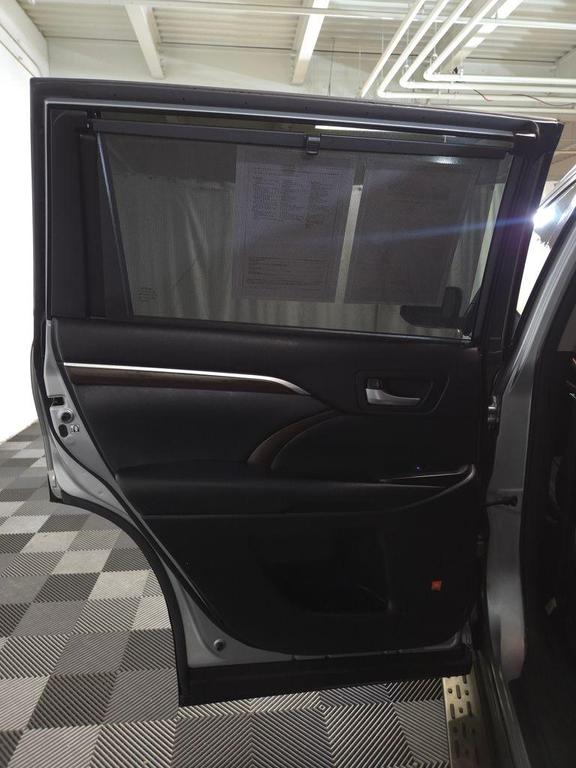 used 2015 Toyota Highlander car, priced at $16,500