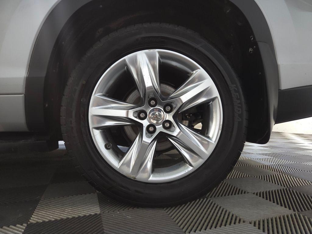 used 2015 Toyota Highlander car, priced at $16,500