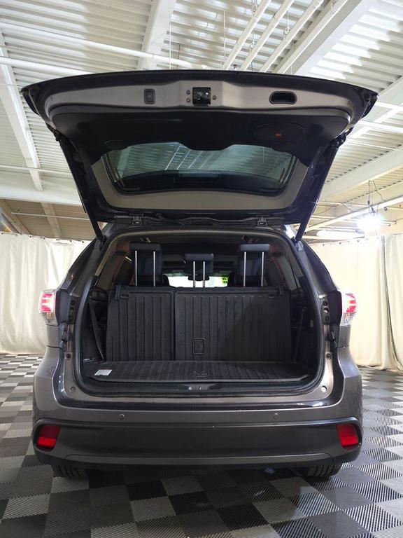 used 2016 Toyota Highlander Hybrid car, priced at $22,489