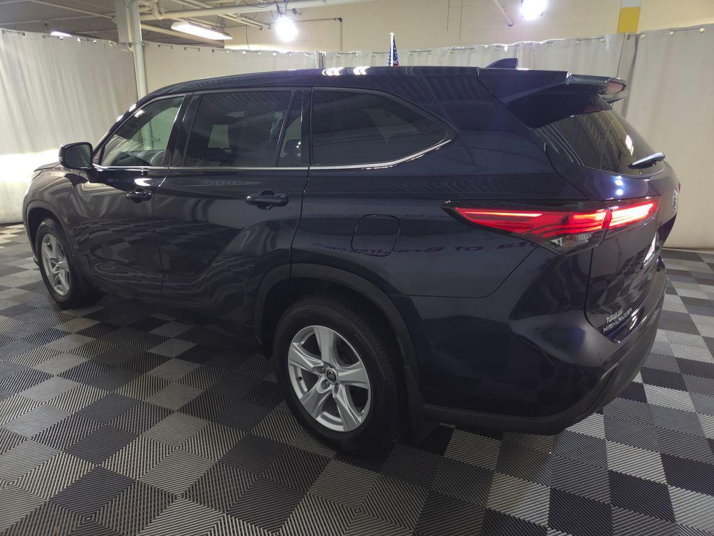 used 2021 Toyota Highlander car, priced at $27,990