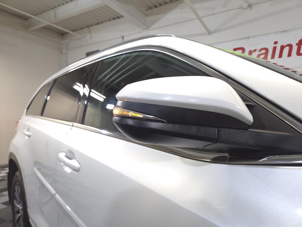 used 2017 Toyota Highlander car, priced at $25,600