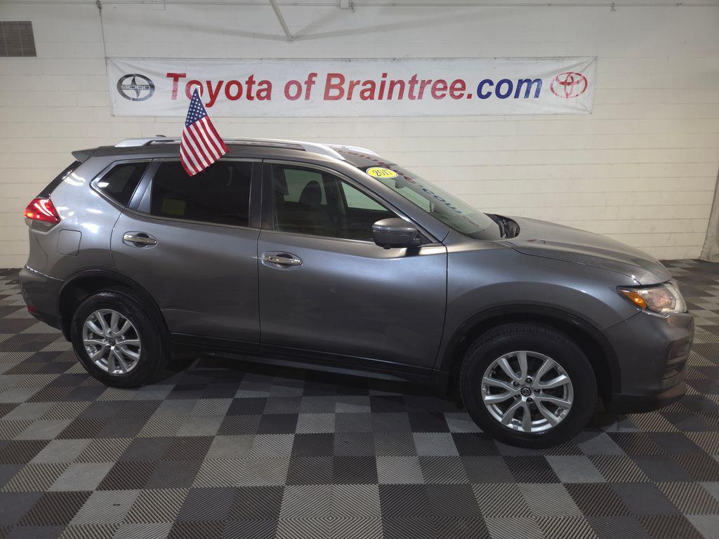 used 2017 Nissan Rogue car