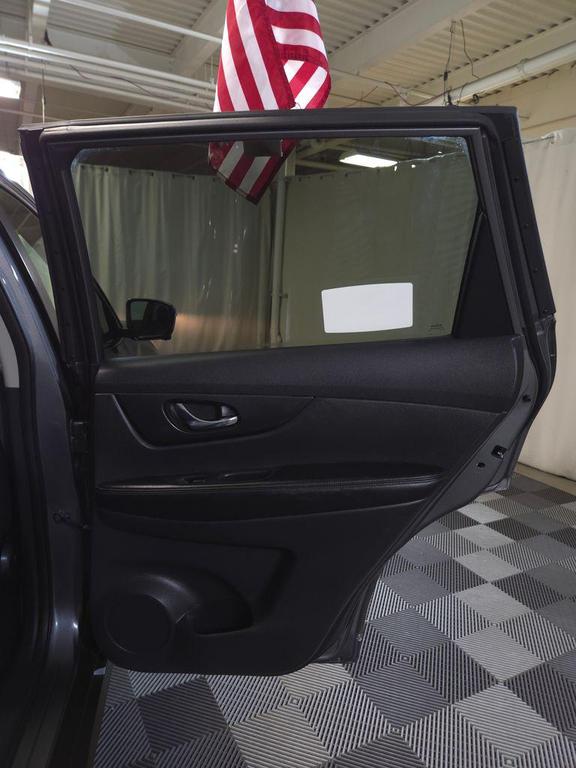 used 2017 Nissan Rogue car