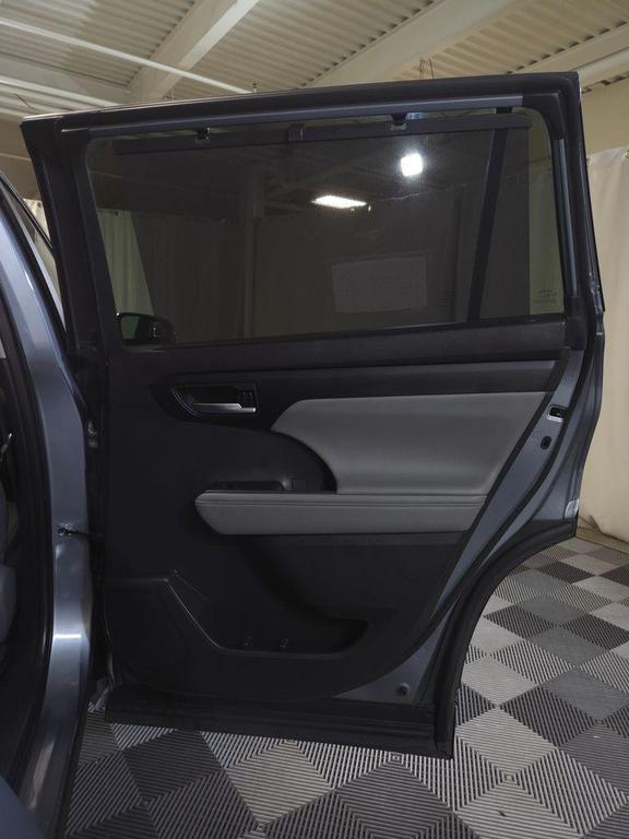 used 2024 Toyota Highlander car, priced at $41,895
