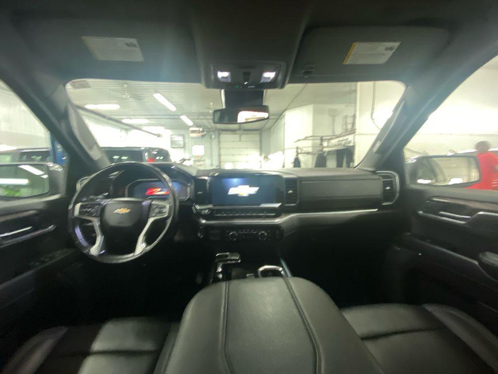 used 2024 Chevrolet Silverado 1500 car, priced at $35,995