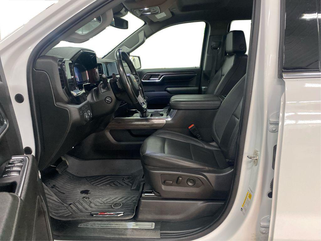 used 2024 Chevrolet Silverado 1500 car, priced at $35,995