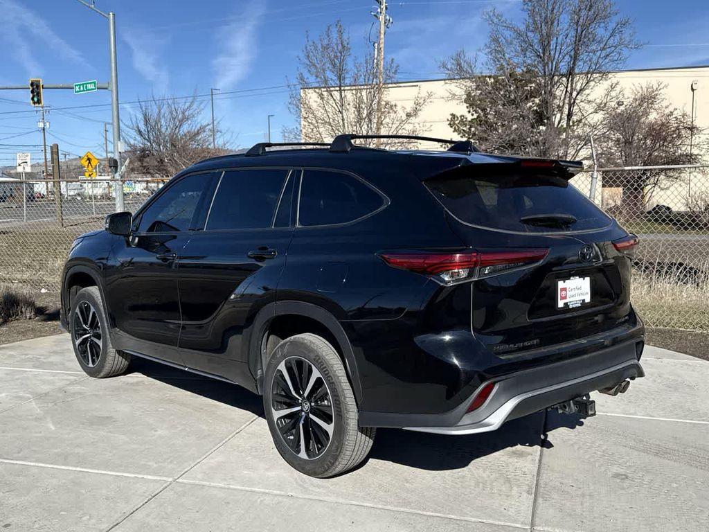 used 2022 Toyota Highlander car, priced at $35,977