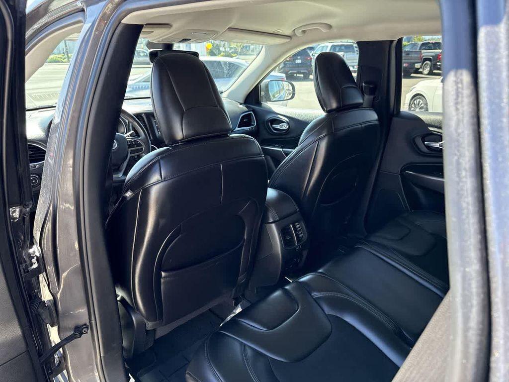 used 2019 Jeep Cherokee car, priced at $15,495